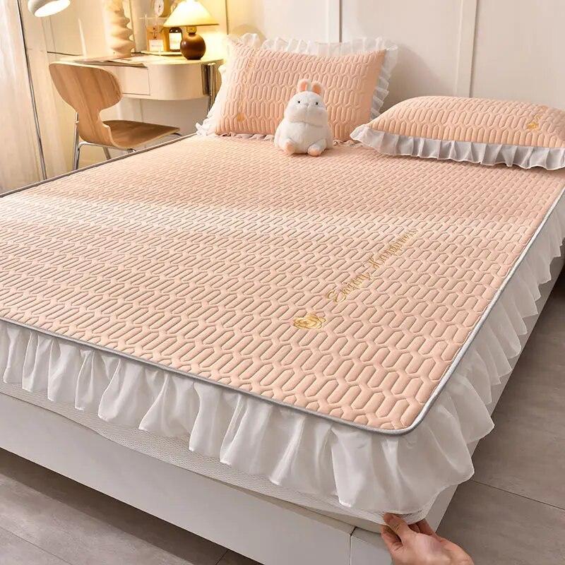 Летняя латексная крутая простыня, наволочка, комплект из 3 предметов, домашний текстиль, нескользящий чехол на кровать с кружевным двуспальным покрывалом, наматрасник