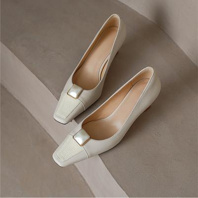 Женские туфли-лодочки на остром каблуке с квадратным носком и жемчугом Офисные женские туфли Свадебная обувь Туфли-лодочки на высоком каблуке Белые черные кожаные туфли Женская мода