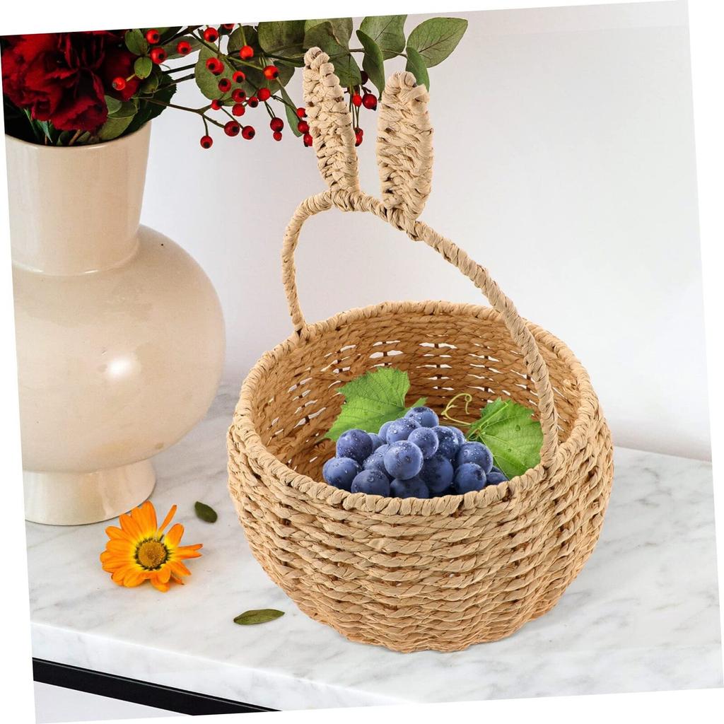 Плетеная корзина из ротанга Плетеная корзина из ротанга