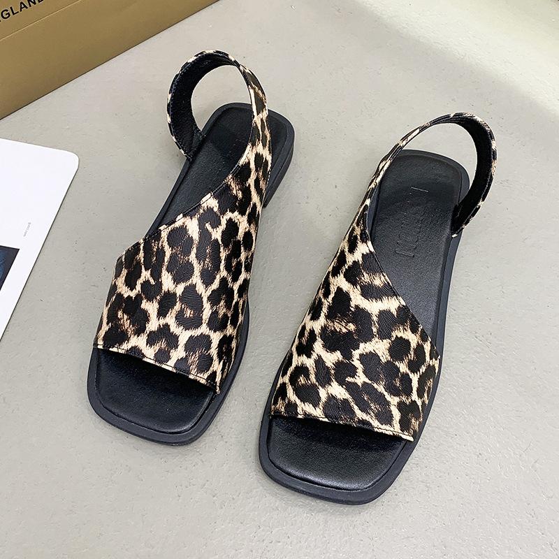 Flat Bottomed Casual Sandals for Women, New Style for Outerwear, Plus Size, Square Heel, Square Toe, Saroma Sandals
