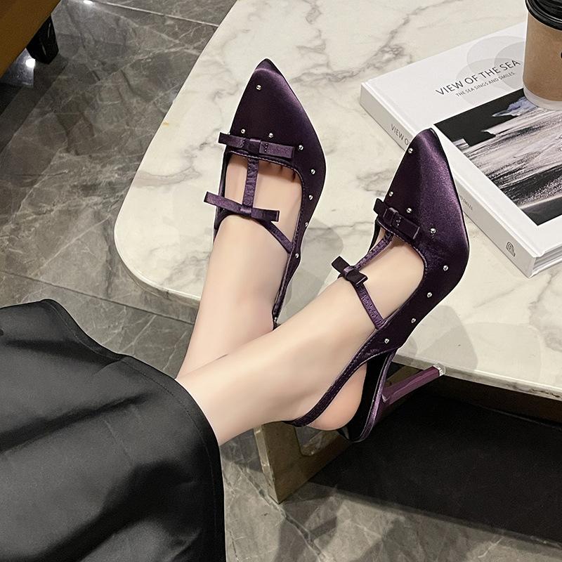 2025 весна и осень новые остроносые однотонные атласные туфли с заостренным носком и ремешком сзади со стразами женские туфли на шпильке