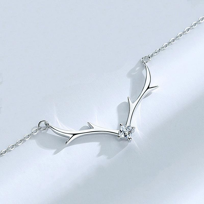 Маленькая красная книга Yilu You ожерелье Женский маленький олень кулон ожерелье ключицы цепи