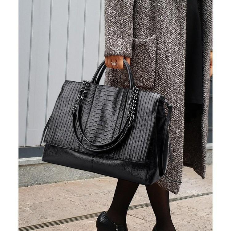 Женская модная сумка-тоут и на плечо 2025 года, большая вместимость, легкая роскошь