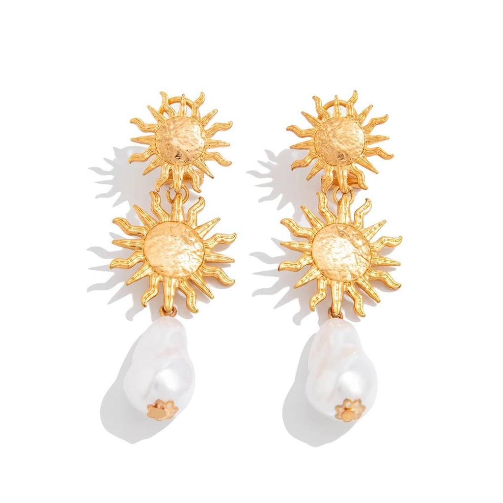 Salircon Vintage Gold Color Sunflower Pendant Earrings for Women 2026 Luxury Imitation Pearl Earring Fashion Party Jewelry Gift