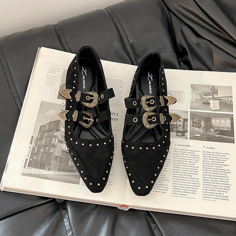 Ретро туфли Мэри Джейн с острым носком и пряжкой на одно слово, осенняя мода, французское чувство дизайна, туфли-клинья с заклепками, женская обувь