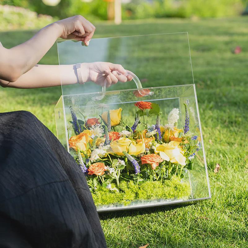Custom Portable Transparent Acrylic Flower Gift Box