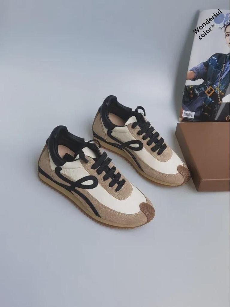 Retro German Thick-Soled Sports Casual Shoes with New Color Lace-Up Design - Genuine Leather Forrest Gump Style White Sneakers