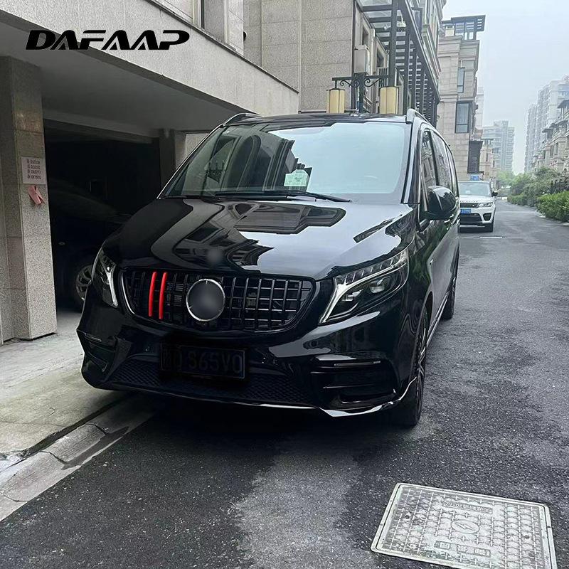 Mercedes V-Class с обвесом Maybach, решеткой Brabus и улучшенным освещением