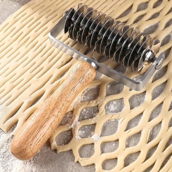 Stainless Steel Pizza Dough Lattice Roller Cutter with Wooden Handle Grid Pattern Maker for Biscuits Cookies Pies Cakes