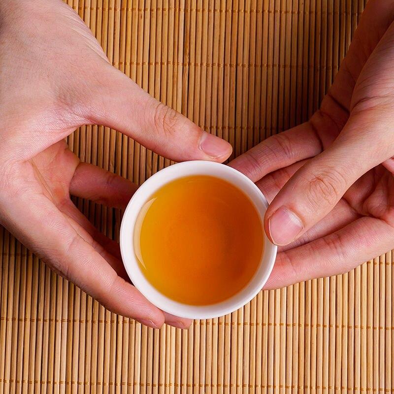 Юньнань Шу Пу Эр Старый чайный торт 2013 Белый чай Фуцзянь Шоу Мэй Белый китайский чай с травяно-цветочным ароматом Бай Ча Китайский чайный торт 350г