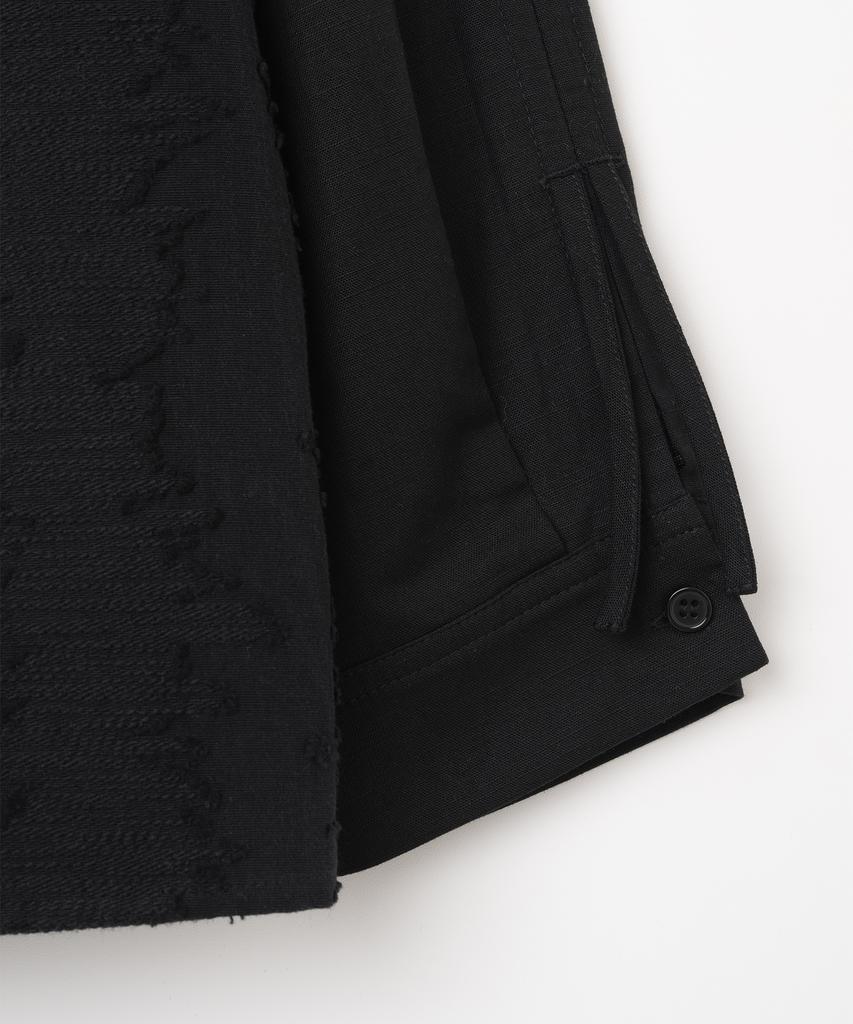 MILLO WOMEN Textured Curve Strap Shirt [Black]
