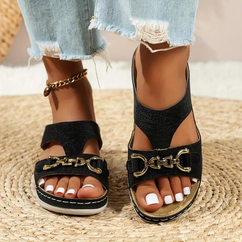 Модная женская обувь 2024 года, горячая распродажа, женские тапочки с открытым носком, летние римские цепочки, однотонные, повседневные пляжные тапочки на танкетке, большого размера
