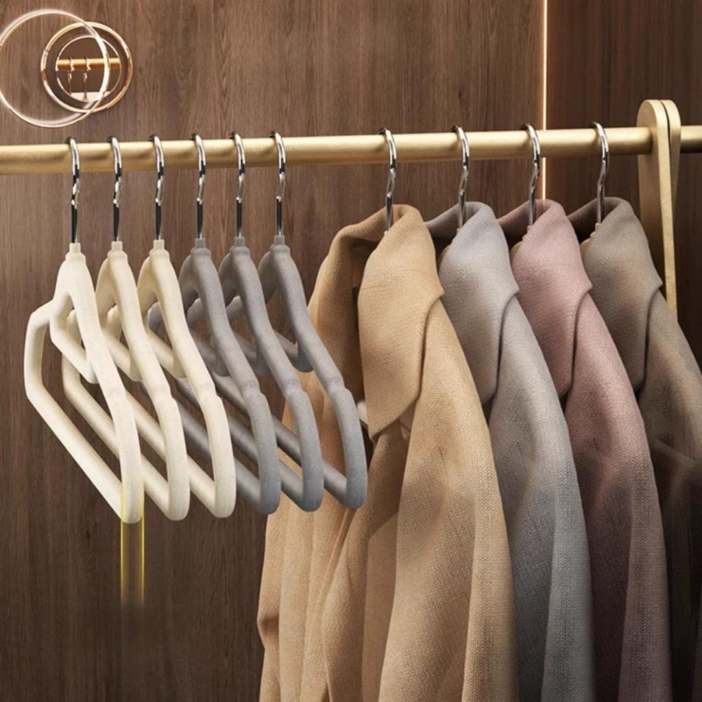 10Pcs Space Saving, Velvet Non-Slip Clothes Hangers, Heavy Duty with 360 Degree Swivel Hook for Clothing, Suit