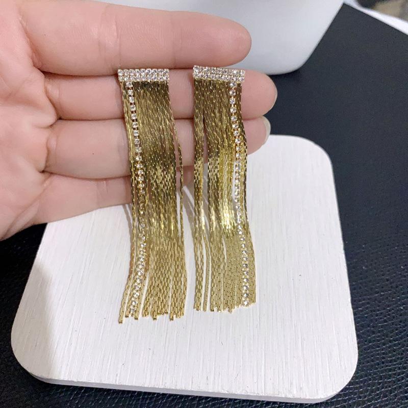 Геометрические серьги с бахромой и бриллиантами, преувеличенный женский стиль, персонализированная легкая роскошная мода, гладкие серьги-цепочки с бриллиантами.