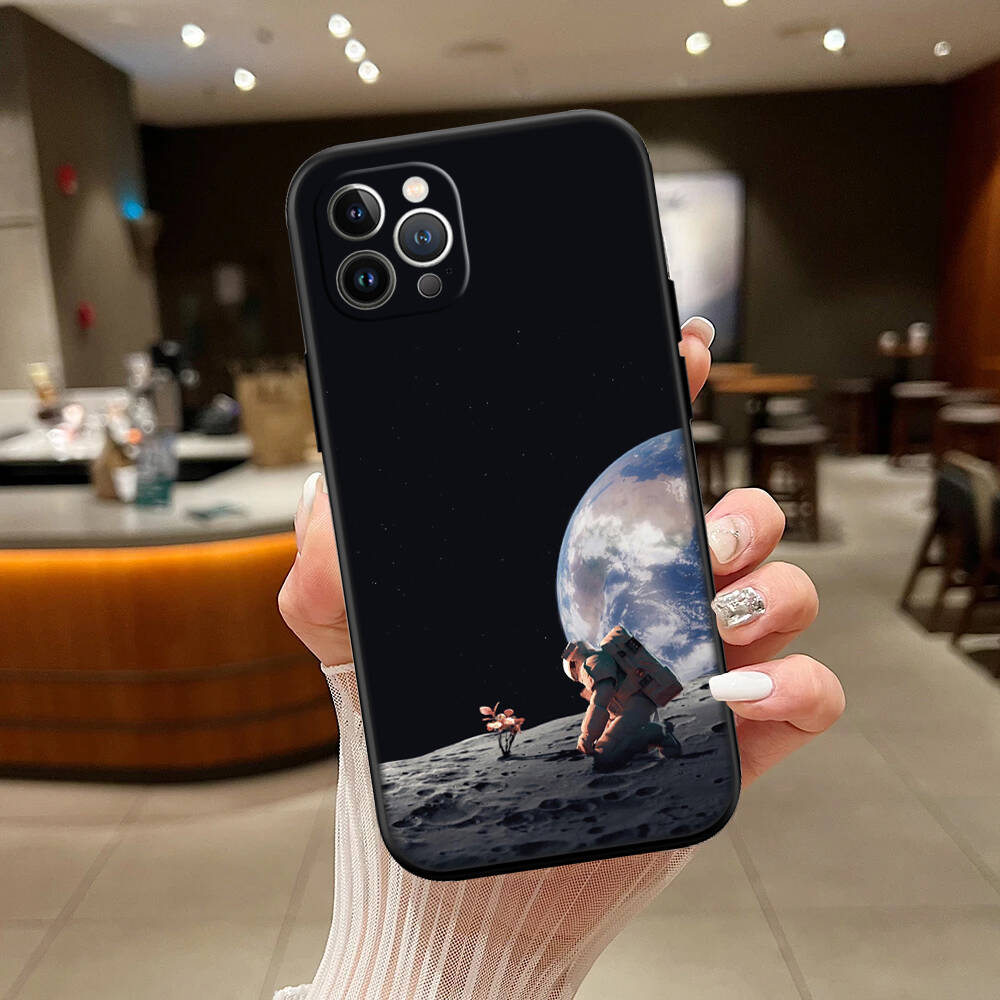 Astronaut Space Moon Phone Case for Xiaomi Poco C40 C51 C50 C55 C65 C71 C75 C85 F8 F7 F6 F5 F3 F2 X7 X6 X4 X3 M7 M6 M5 M4 M3 M2 Pro