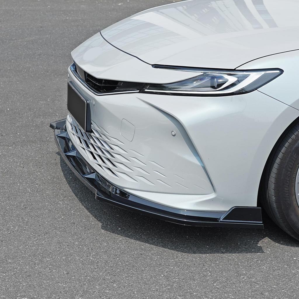 Передний и задний обвес для Toyota Camry 24-й модели: Включает передний сплиттер, задний диффузор, боковые юбки, верхний спойлер, задний спойлер и жалюзи