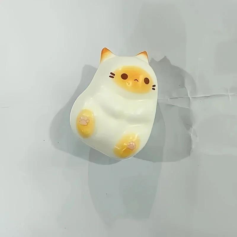 1Pc Adorable Cartoon Cat Squeeze Small ornament for Adult Soft Pinch PU Slow Rebound Balls Office Stress Relief Ornament