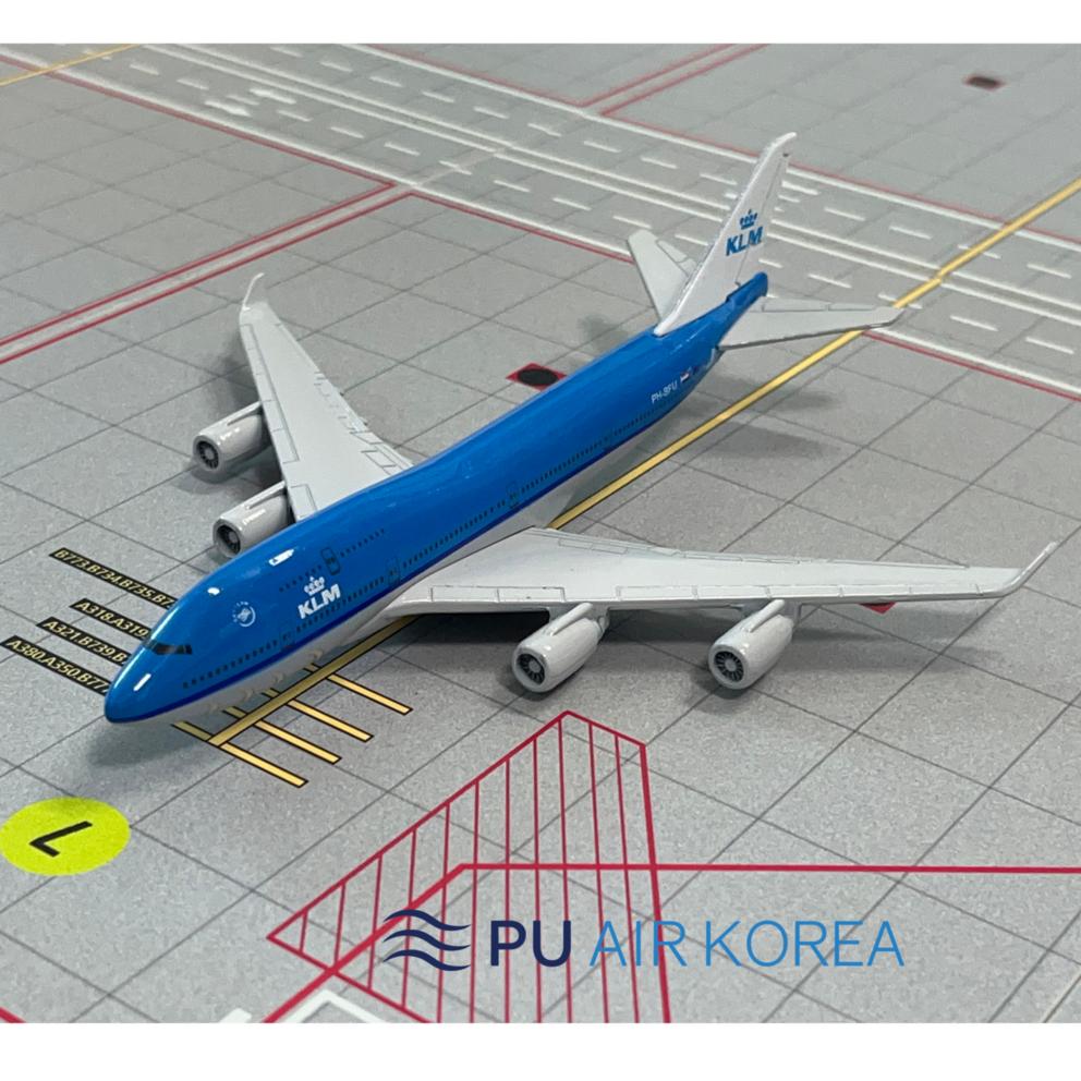 Модель литого самолета KLM B747, часть 1.:Реплика самолета в масштабе 1:400 (16 см).
