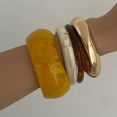 Винтажный янтарный размытый акриловый широкий браслет, Геометрический гладкий браслет из смолы в преувеличенном стиле