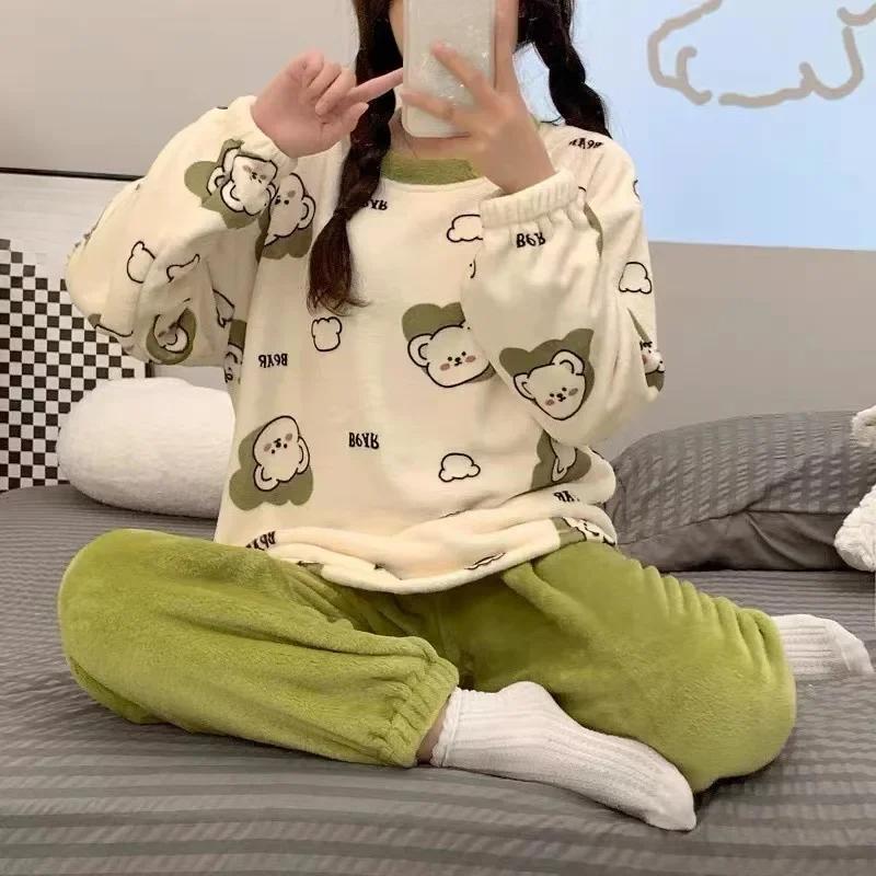 Зимняя утолщенная теплая фланелевая женская пижама, домашняя одежда, с длинными рукавами, из двух частей, с рисунком медведя из мультфильма, коралловый бархат, пижама для девочек, домашняя одежда