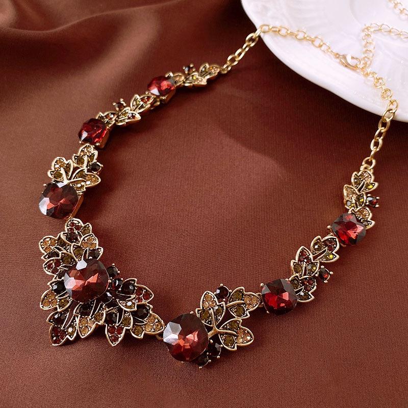 Инкрустированное бриллиантами колье-цветок и ретро-браслет, серьги - набор, европейский и американский стиль, цепочка для ключиц, ювелирные изделия высокого класса