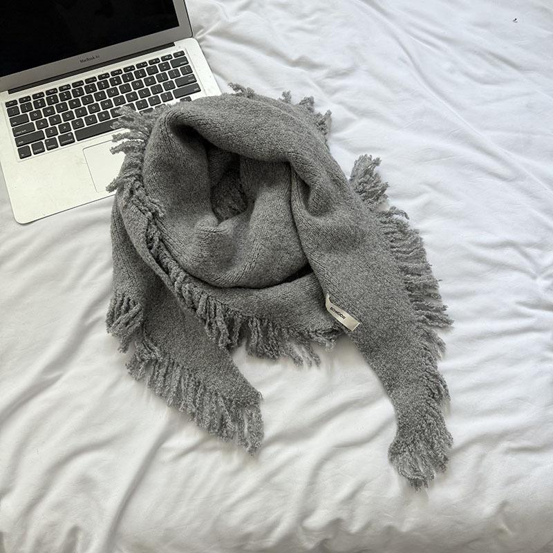 New Autumn and Winter Fashionable Versatile Wool Shawl Knitted Scarf for Women Winter Warm Neck Scarf Triangle Scarf Outer Wear