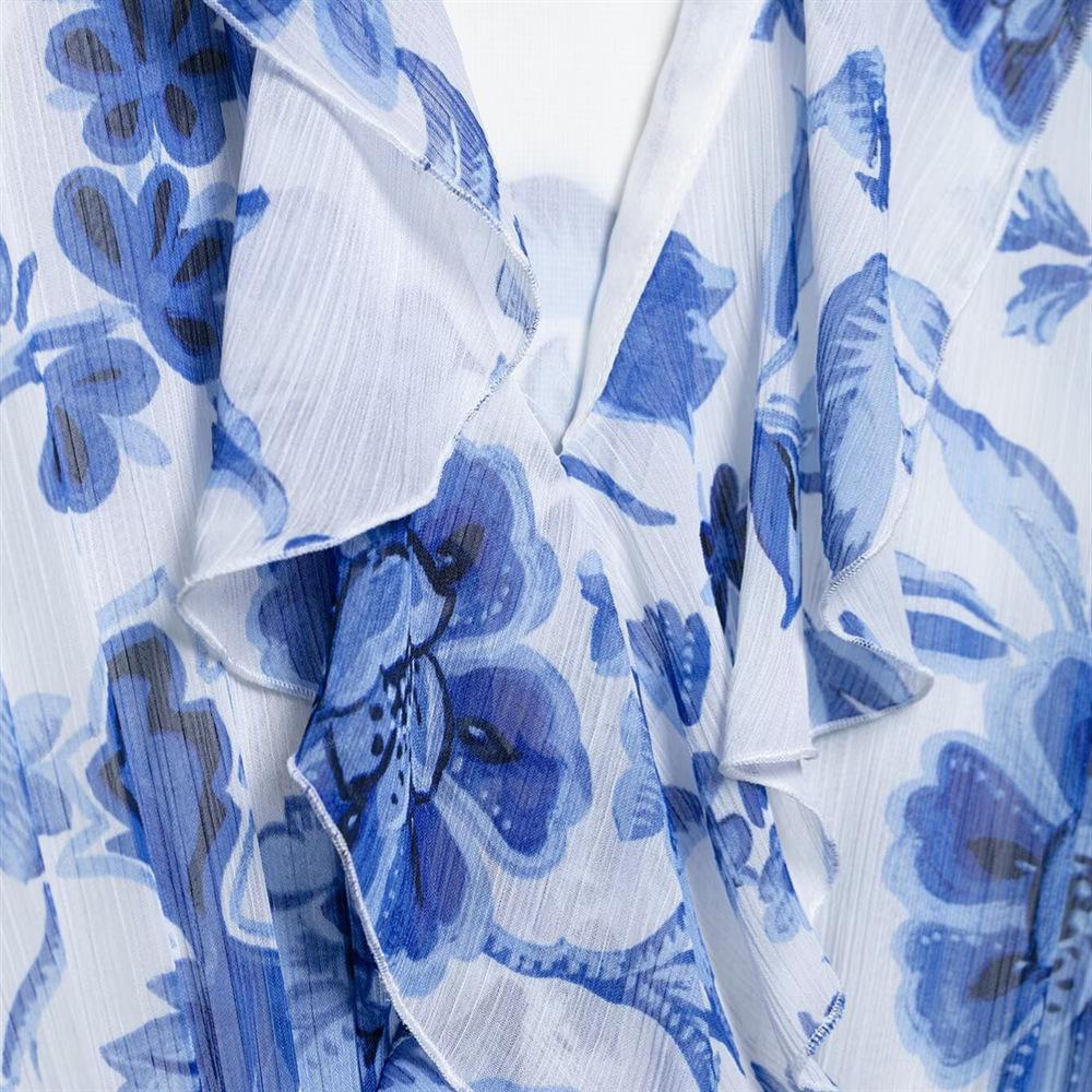 Весна/Лето 2025 Женское Приталенное Миди-платье с V-образным вырезом, поясом и принтом