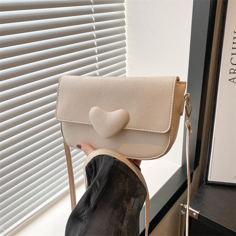 В этом году популярная маленькая сумка женская летняя 2024 новая текстурная нишевая сумка на одно плечо подмышкой кроссбоди персиковое сердце маленькая квадратная сумка