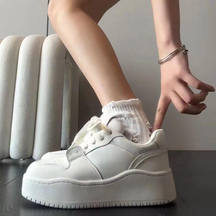 2024 лето новые летние туфли для автофургонов dopamine желтые туфли женские американские знаменитости в Интернете взрыв толстая подошва увеличивающая рост повседневная обувь