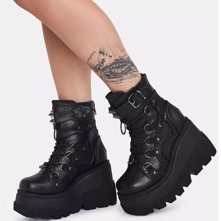 Demoni Platform Boots 2025 New Dark Gothic Punk Street Short Boots Women's Large Size Martin Boots