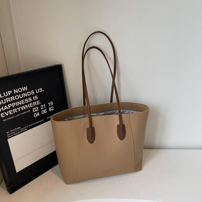 Сумка женская большой вместимости 2025 новая осень и зима высококлассная коричневая студенческая сумка через плечо для занятий, сумка-тоут для поездок на работу