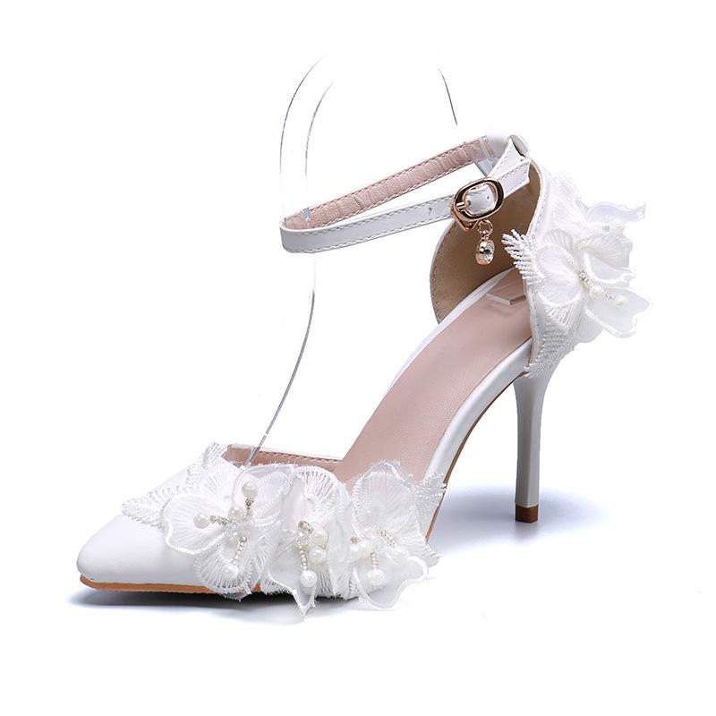 Модные новые туфли на высоком каблуке для женщин, классические босоножки с острым носком и жемчужным кружевом, тонкие каблуки, неглубокий носок, модные универсальные свадебные туфли