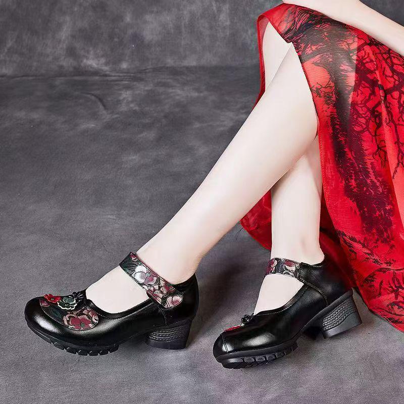 Национальные ретро новые женские туфли для среднего и пожилого возраста с мелким вырезом на липучке кожаные туфли на мягкой подошве удобные туфли для мамы для квадратных танцев