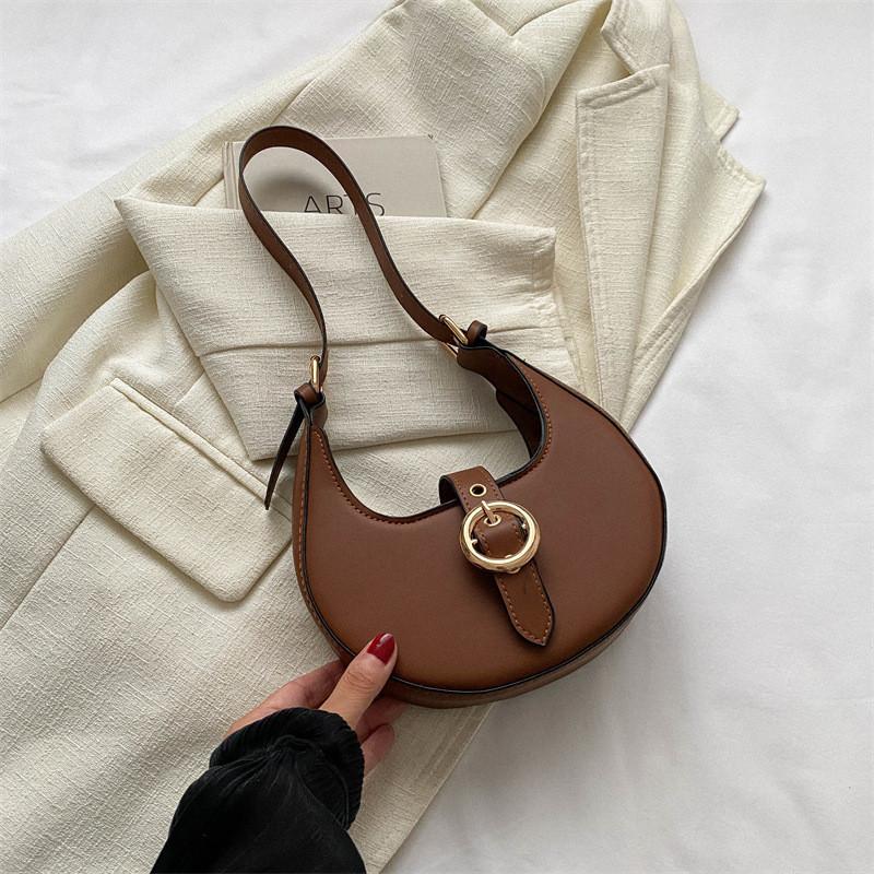 Modern Crescent Shape Shoulder Bag With Trendy Stitching And Patchwork Elements