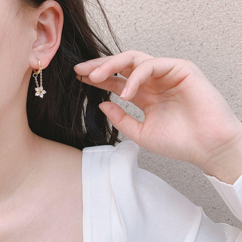 Блестящие корейские серьги-кольца из цинкового сплава в форме цветка для пожилых людей, серьги-подвески со стразами