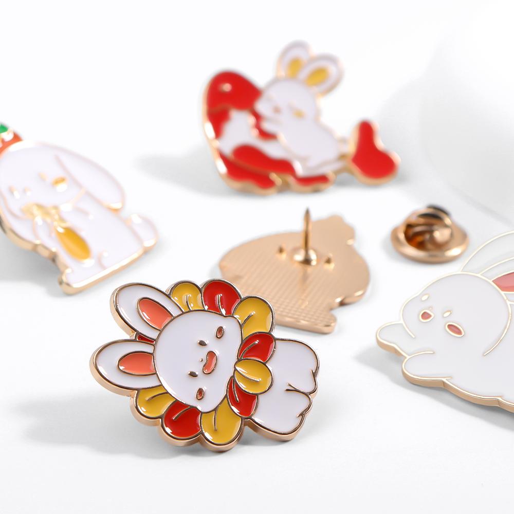 1/4 шт. Брошь в виде карпа кои и кролика, мультяжный значок с целующимися кроликами, милая брошь-корсет для свитера, платья, школьной сумки