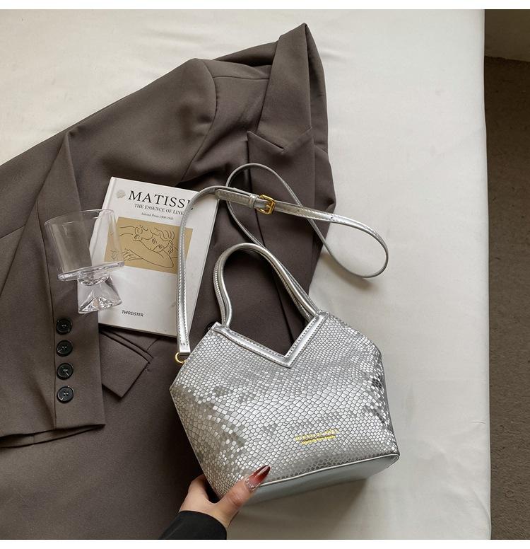 Нишевая дизайнерская сумка женская новая высококлассная ретро сумка через плечо, сумка-мессенджер, портативная сумка-ведро для поездок