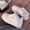 Универсальная обувь на толстой подошве и очень белая обувь для женщин 2025 новая летняя дышащая спортивная обувь для женщин нишевая легкая обувь для скейтборда