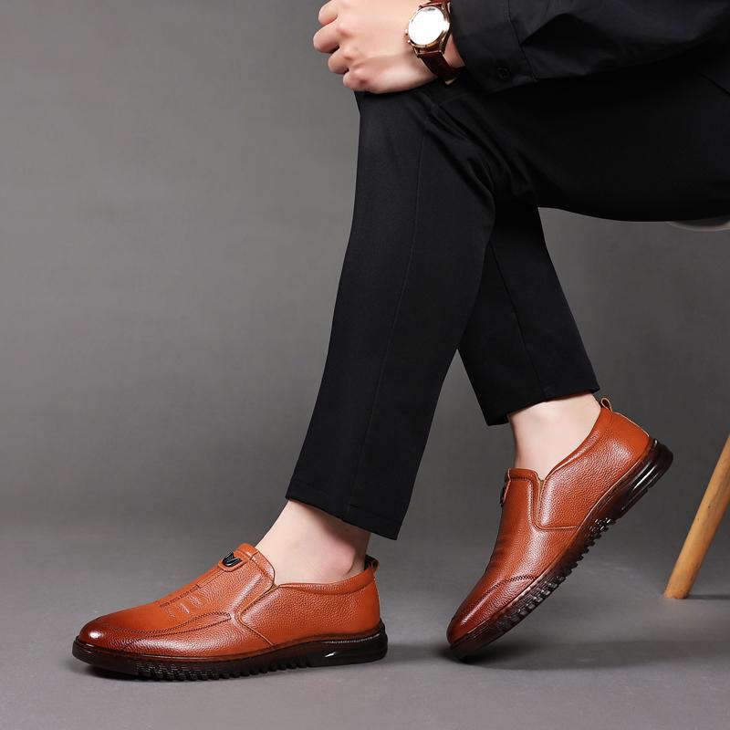 Мода Мужская Мода Обувь на Мягкой Подошве Роскошная Формальная Кожаная Обувь Мужчины Дышащие Лоферы Слипоны Черные Водительские Мужские Туфли Zapatos Homme