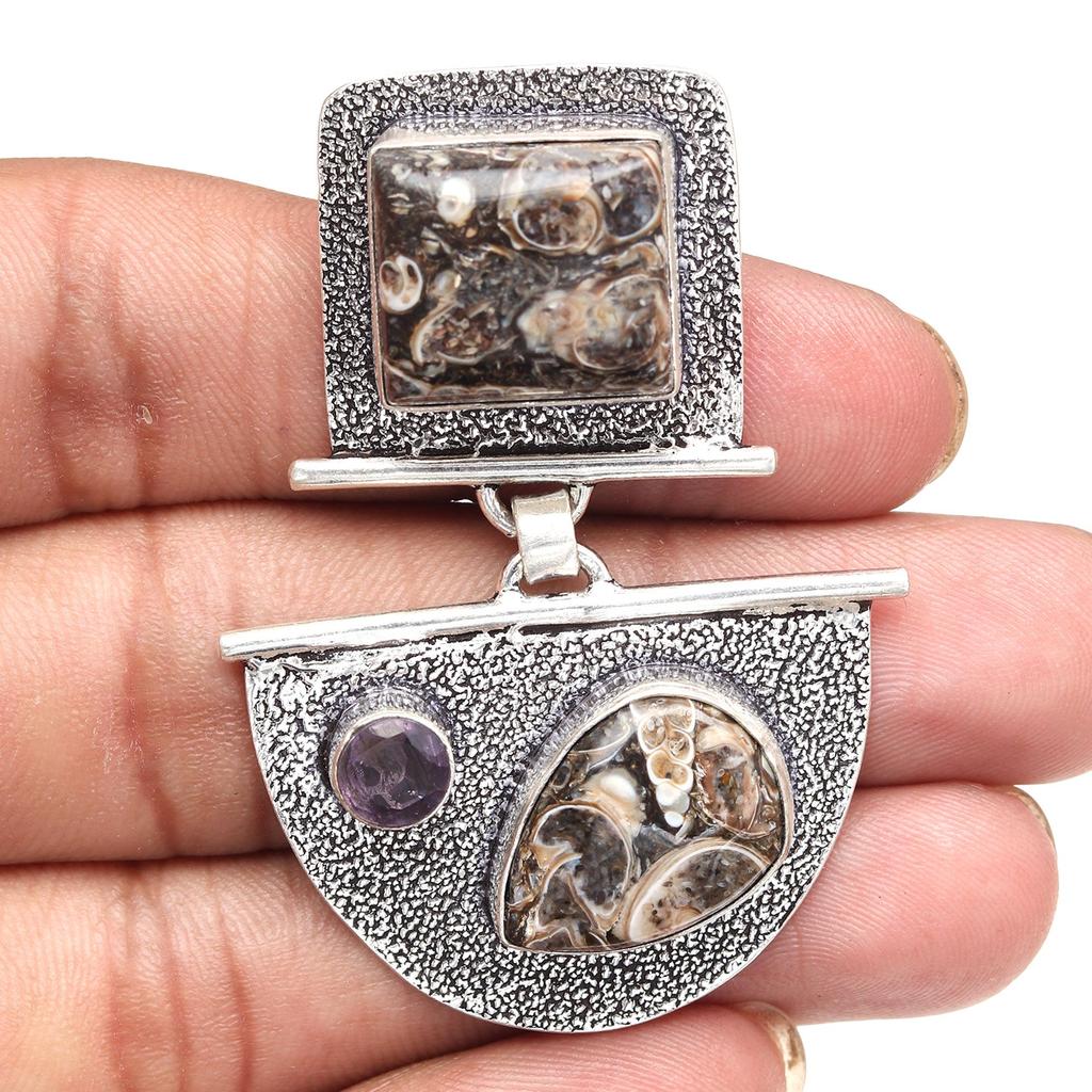 ПОДВЕС ИЗ МАССИВНОГО СЕРЕБРА С ЯШМОЙ ТУРТЕЛЛА ДЮЙМ Яшма Туртелла Серебро