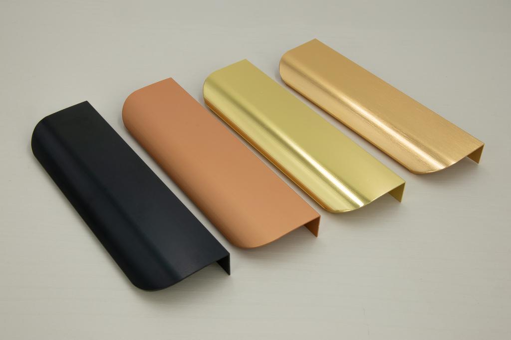 Furniture edge handle 130 mm darker gold