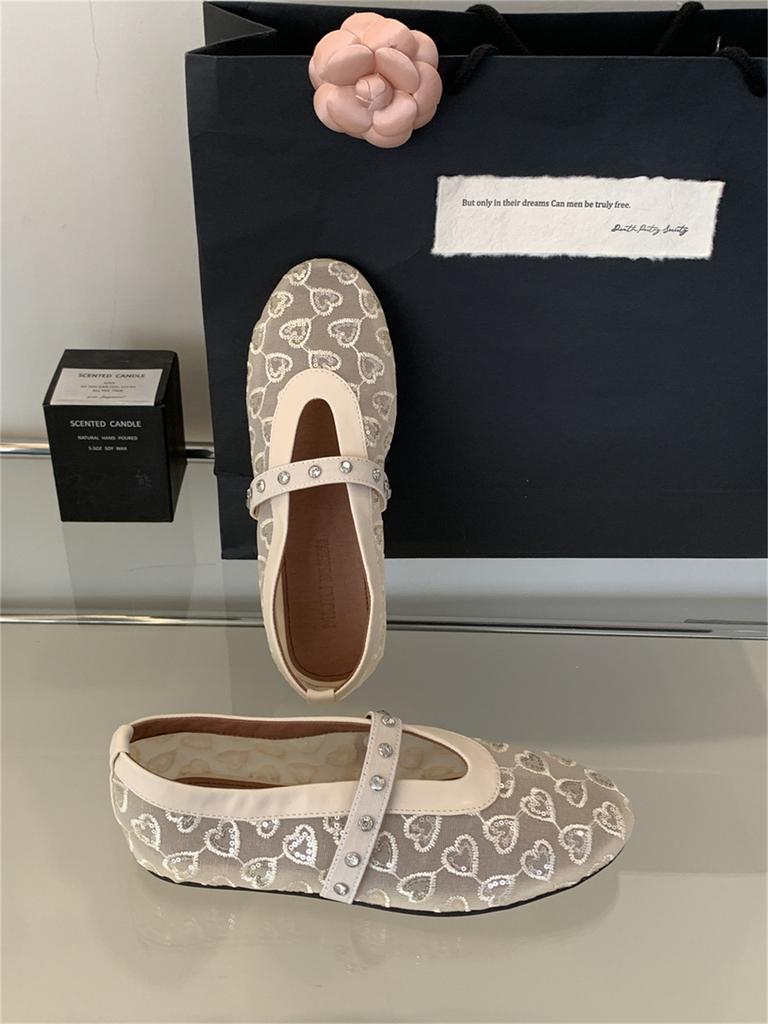 Модная женская обувь 2025 Лето Новинка Сетчатая дышащая Металлическая отделка Балетки Удобная мягкая подошва Круглый носок Модные туфли Мэри Джейн