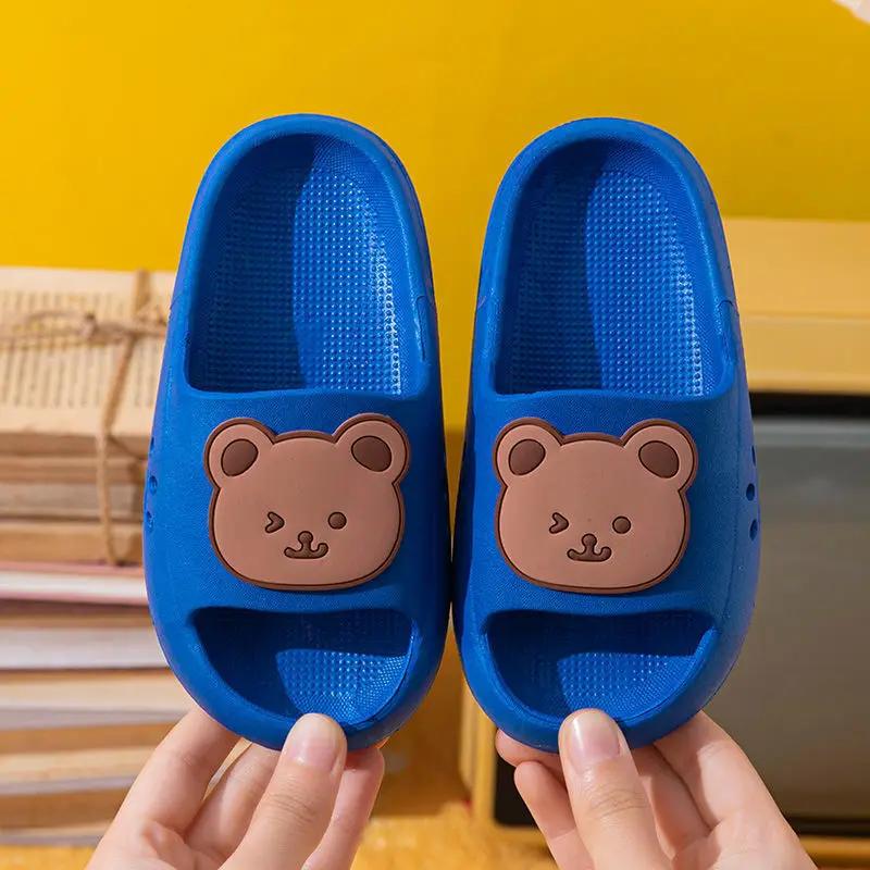 Летние милые детские тапочки с медвежонком, нескользящие мягкие сандалии для дома, удобные детские тапочки для мальчиков и девочек, домашние тапочки для ванной