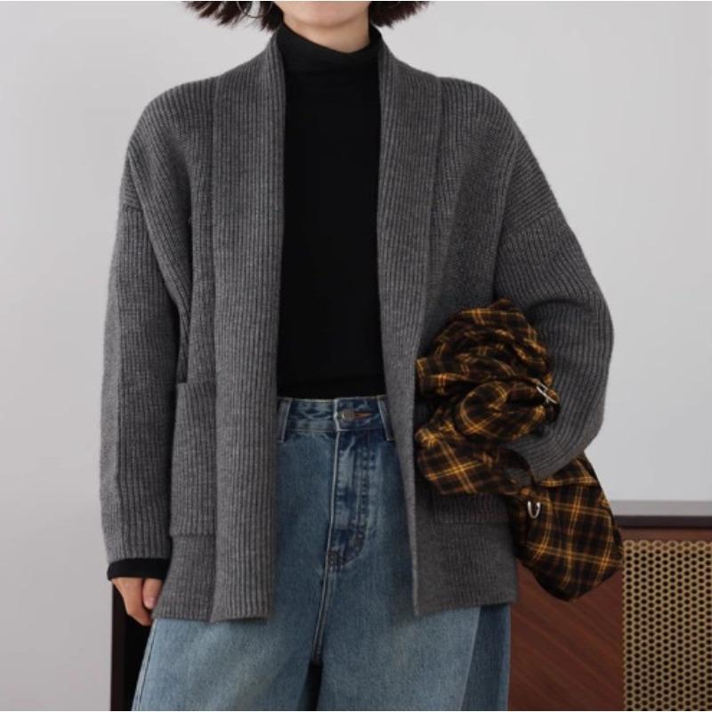 Retro Simple Casual V-neck Knitted Cardigan Women's Autumn and Winter New Versatile Loose Lazy Sweater Jacket