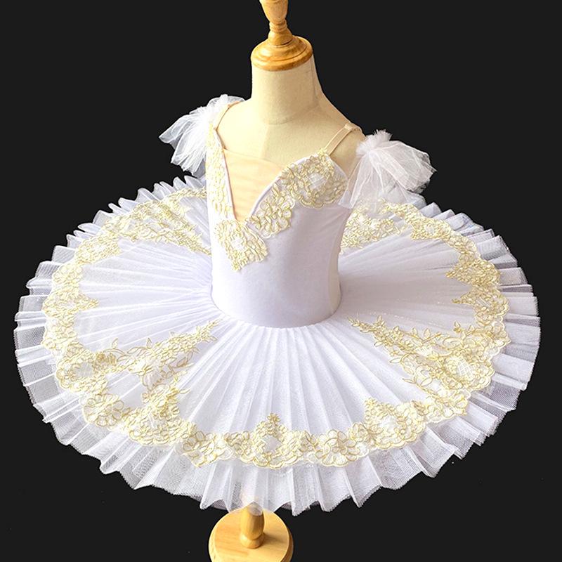 Детский балетный костюм Принцессы Лебедя с тюлевой юбкой
