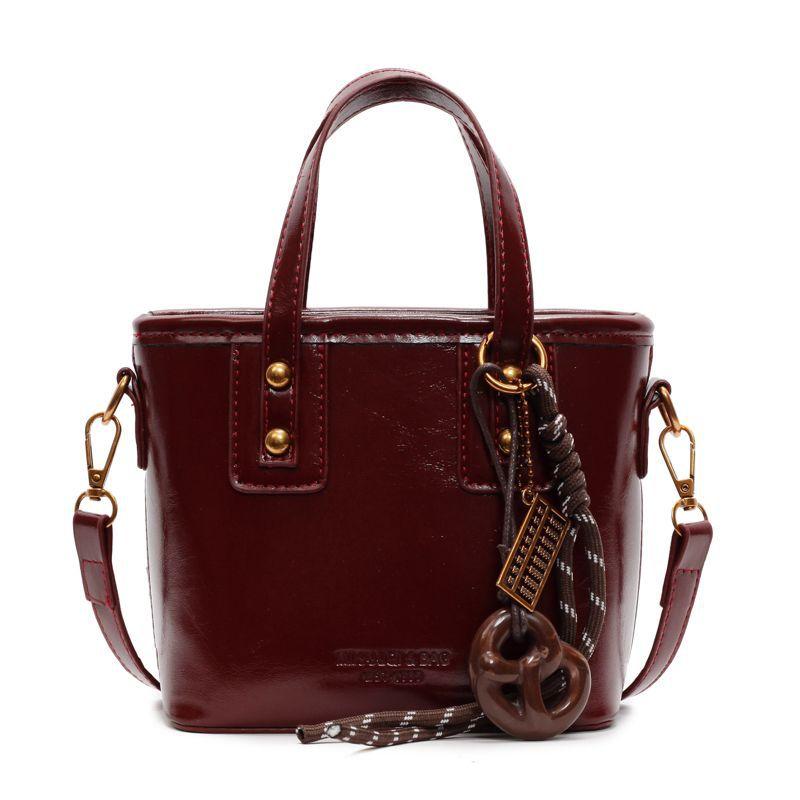 Высококлассная маленькая сумка женская 2025 новая осенне-зимняя универсальная сумка через плечо модная супергорячая портативная сумка-ведро