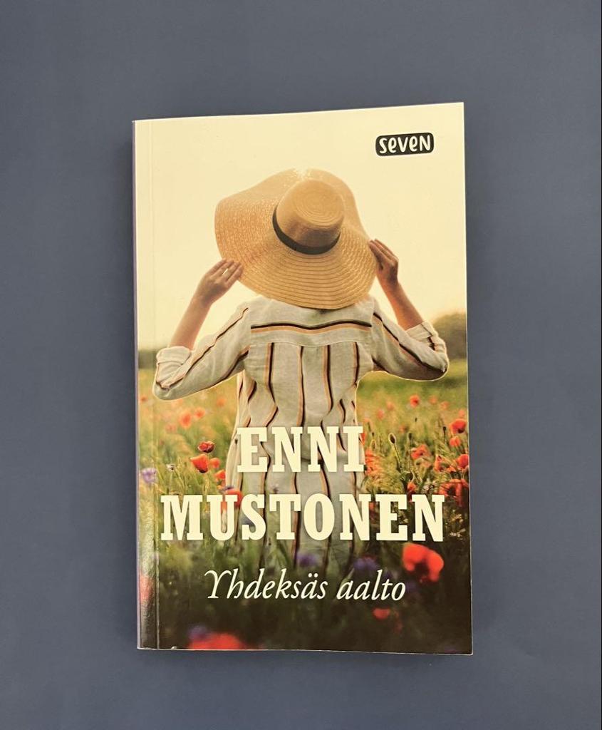 [USED] English novelsYhdeksäs aalto Finnish