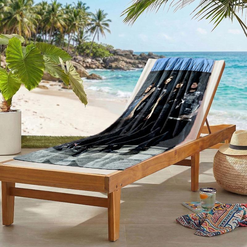 Reverse Fashion Beach Towel: Ideal for Summer Adventures Soft, absorbent and quick drying suitable for swimming and bathing