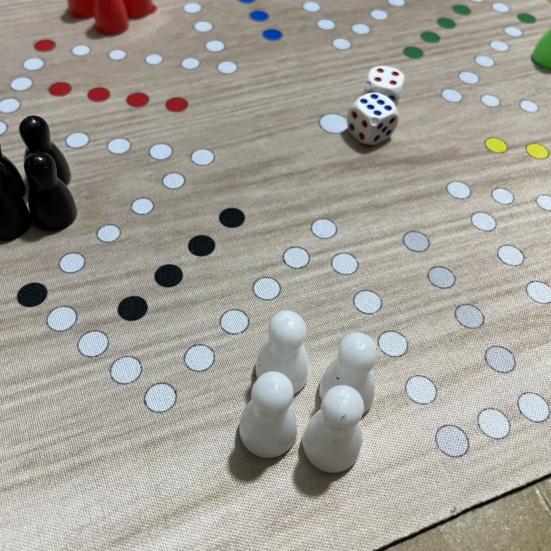 1 комплект для игры в шахматы на 6 игроков с резиновой шахматной доской 24 шахматных поля