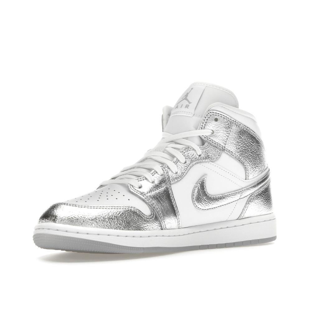 Air Jordan 1 Mid SE металлические серебристые женские кроссовки White Wolf-Grey FN5031-100